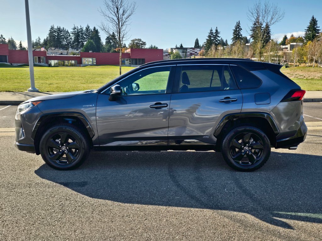 Used 2021 Toyota RAV4 XSE w/ XSE Grade Weather Package AWD/4WD image 2