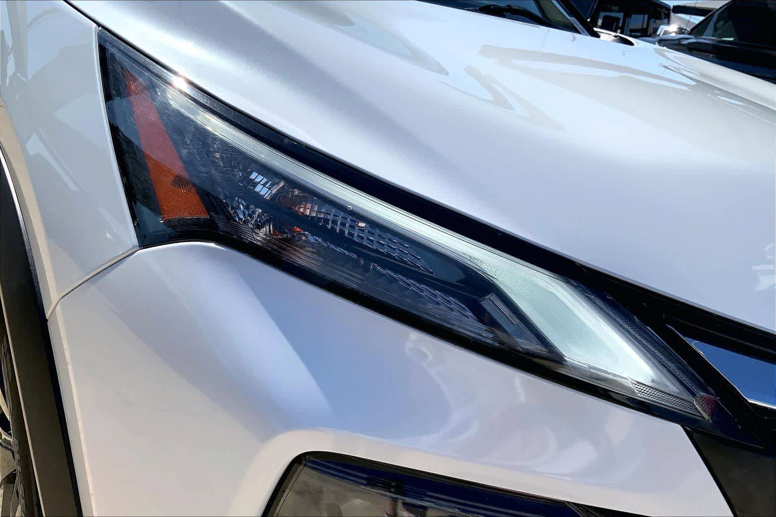 Used 2024 Nissan Rogue SV AWD/4WD image 26