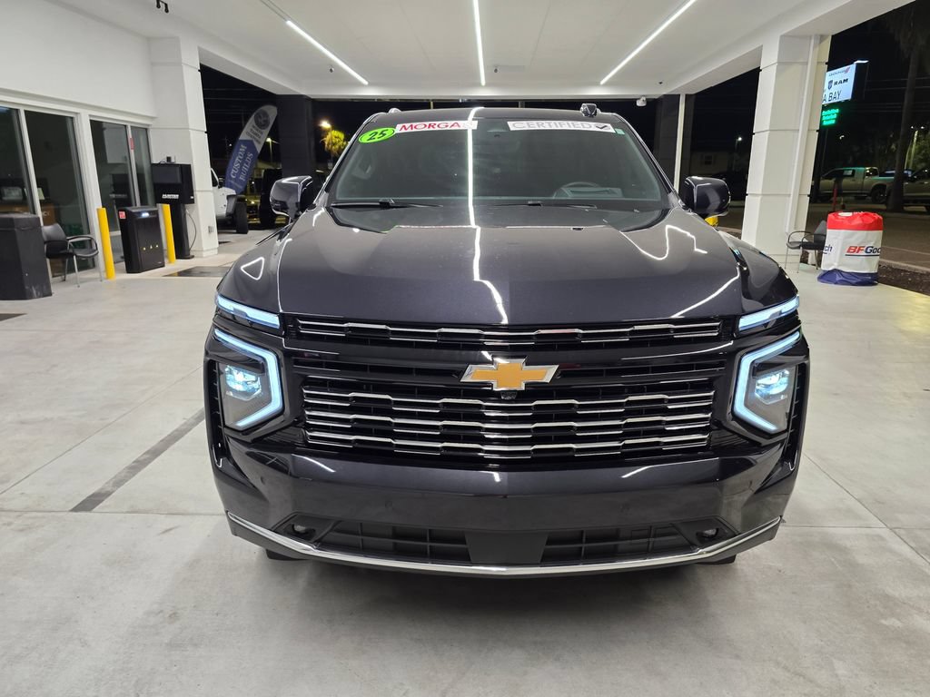 Used 2025 Chevrolet Suburban High Country RWD image 8