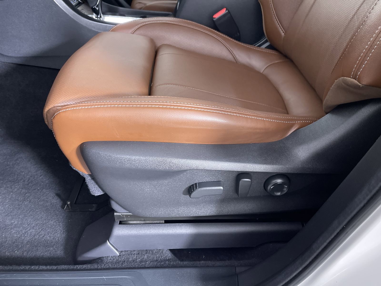 Certified 2023 Subaru Ascent Touring AWD/4WD image 13