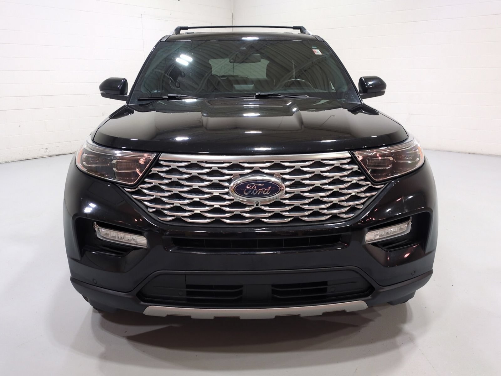 Used 2021 Ford Explorer Platinum w/ Equipment Group 601A AWD/4WD image 8