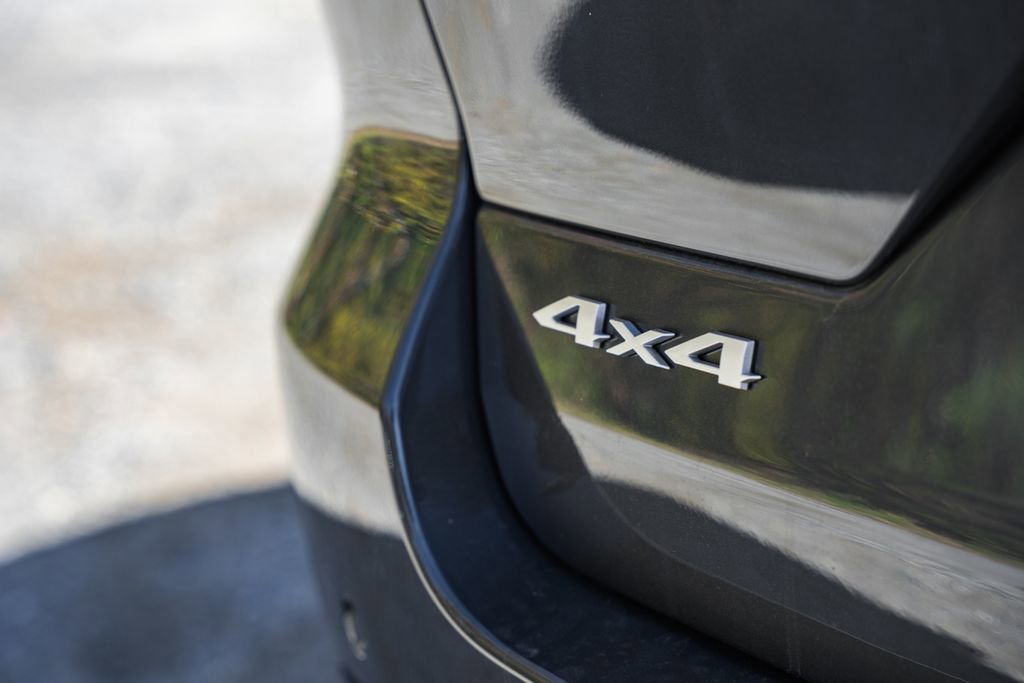 New 2025 Jeep Grand Cherokee Laredo X w/ Luxury Tech Group I image 8