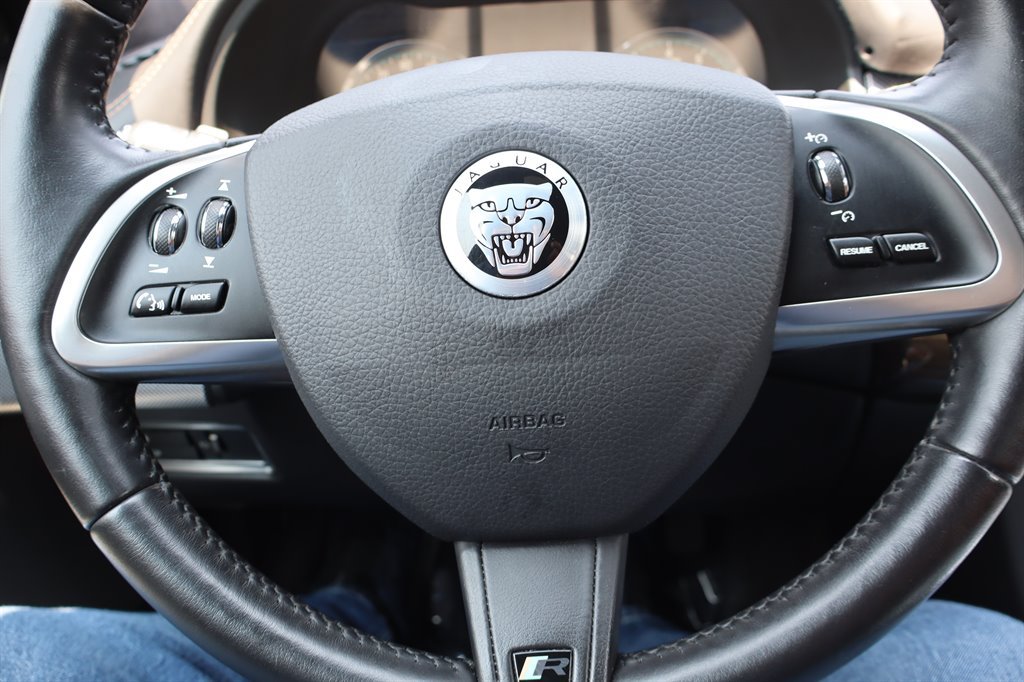 Used 2013 Jaguar XF R RWD image 39
