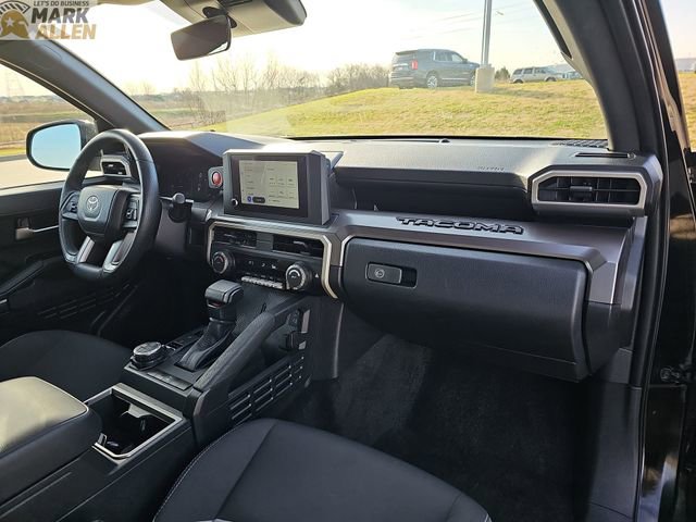 Used 2025 Toyota Tacoma TRD Off-Road AWD/4WD image 28