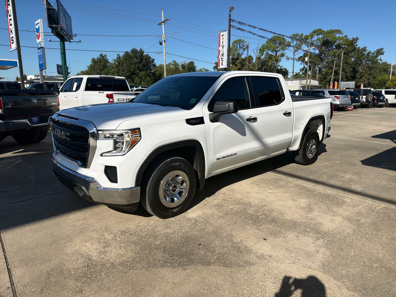 Used 2021 GMC Sierra 1500 2WD Crew Cab w/ Sierra Value Package image 2