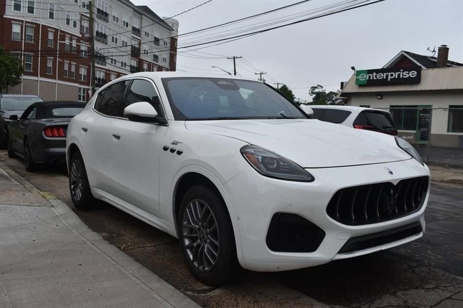 Used 2024 Maserati Grecale GT image 4