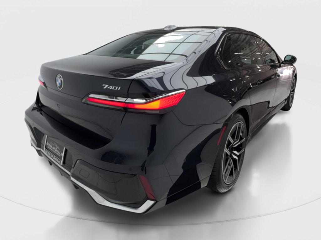 Used 2024 BMW 740i RWD image 8