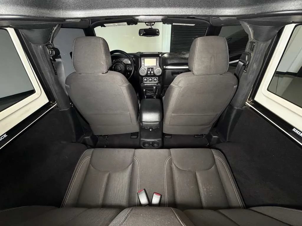 Used 2015 Jeep Wrangler Rubicon w/ Power Convenience Group AWD/4WD image 23