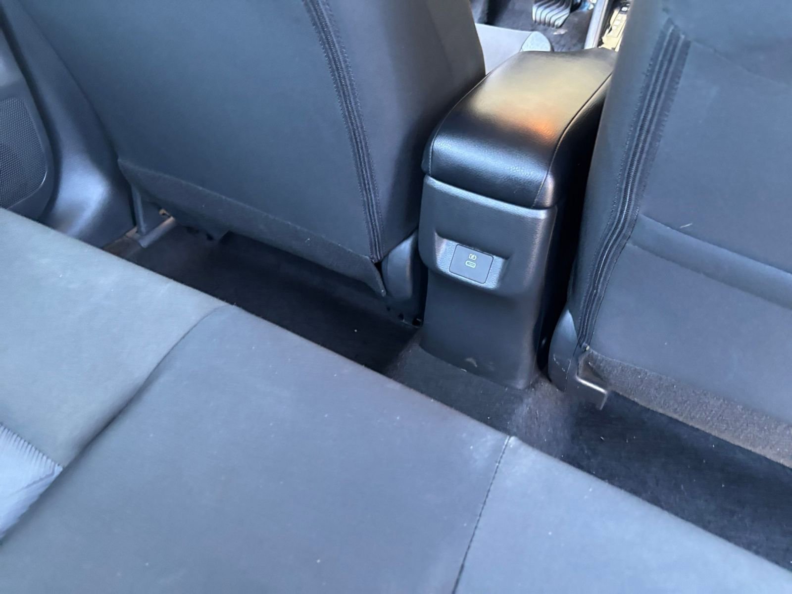 Used 2025 Nissan Versa SV FWD image 23