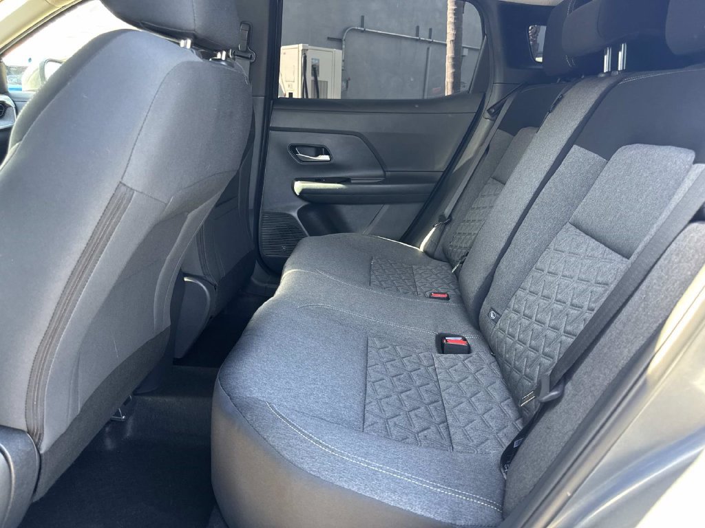 Used 2025 Nissan Kicks SV FWD image 16