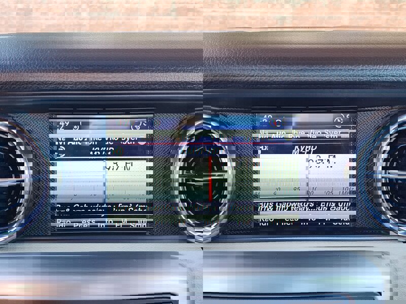 Used 2015 Mercedes-Benz SLK 250 w/ Premium Package image 49