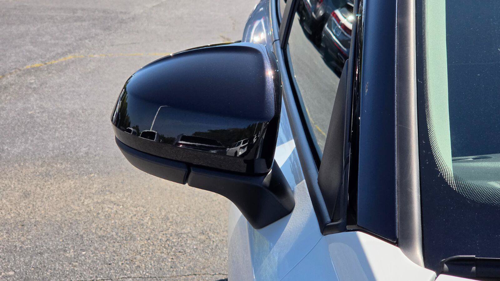 New 2027 Volkswagen Taos SE FWD image 11