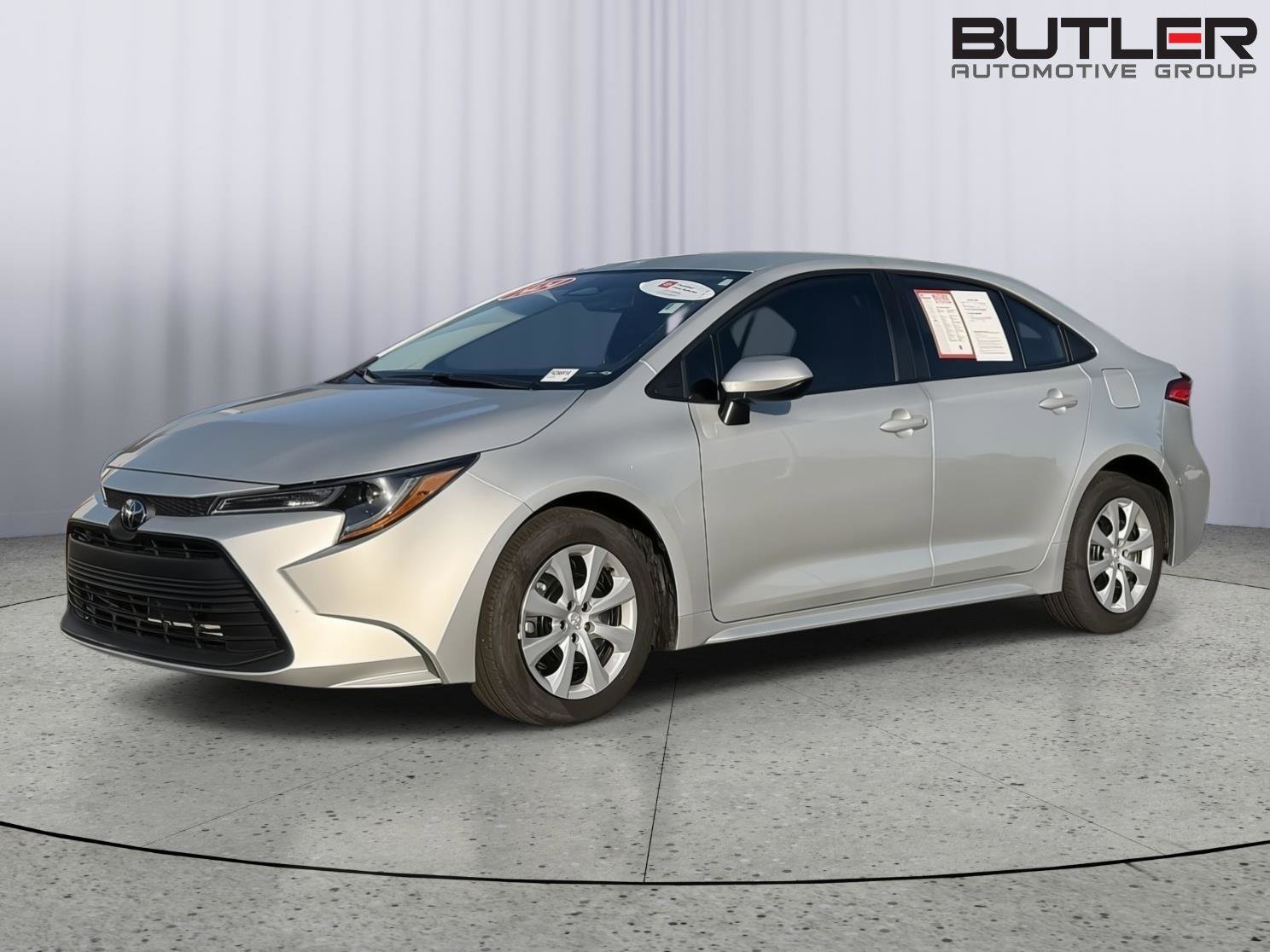 Certified 2024 Toyota Corolla LE FWD image 1
