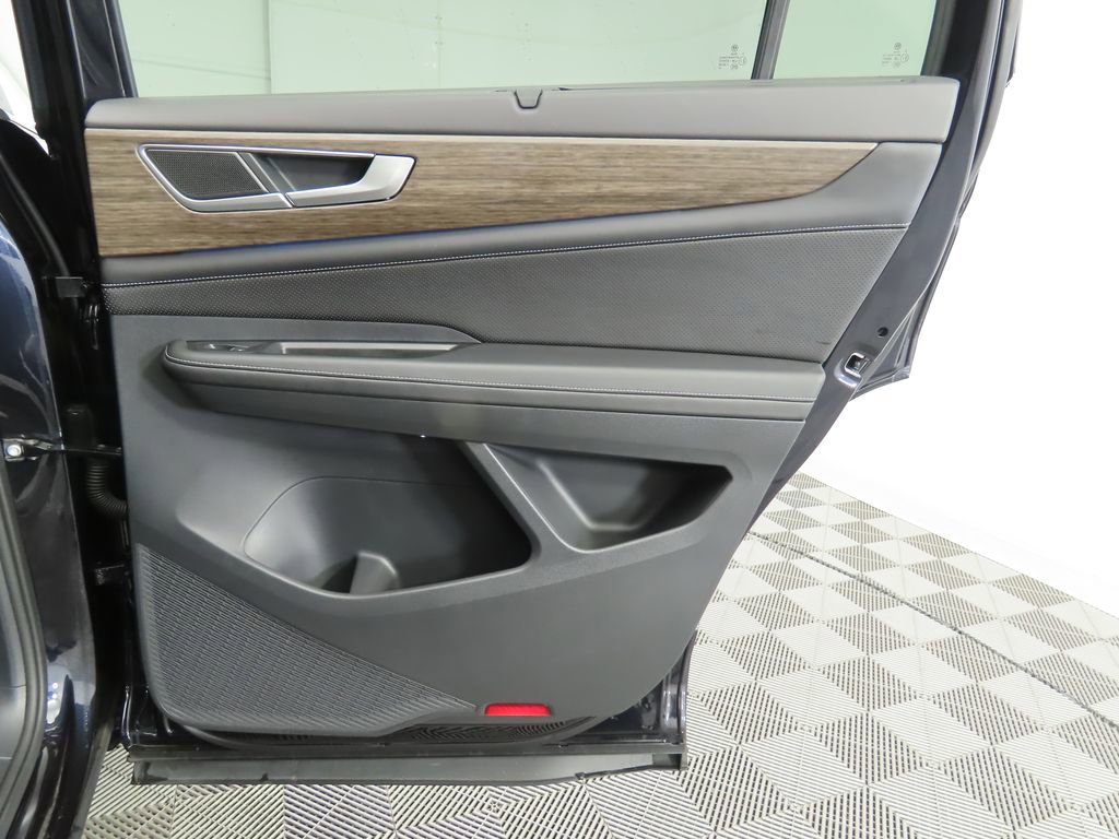 Certified 2024 Volkswagen Atlas SEL image 26