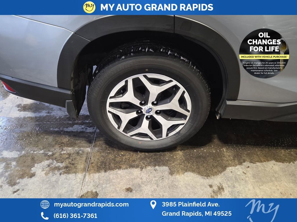 Used 2023 Subaru Forester Premium image 34
