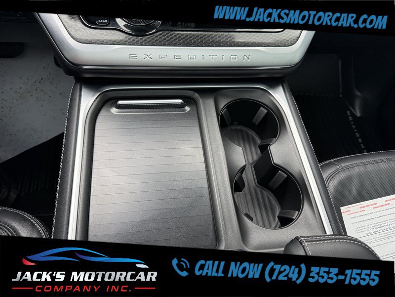 Used 2025 Ford Expedition Platinum w/ Stealth Appearance Package AWD/4WD image 35