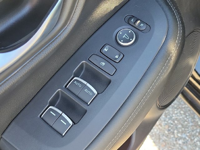 Used 2024 Honda HR-V EX-L image 17