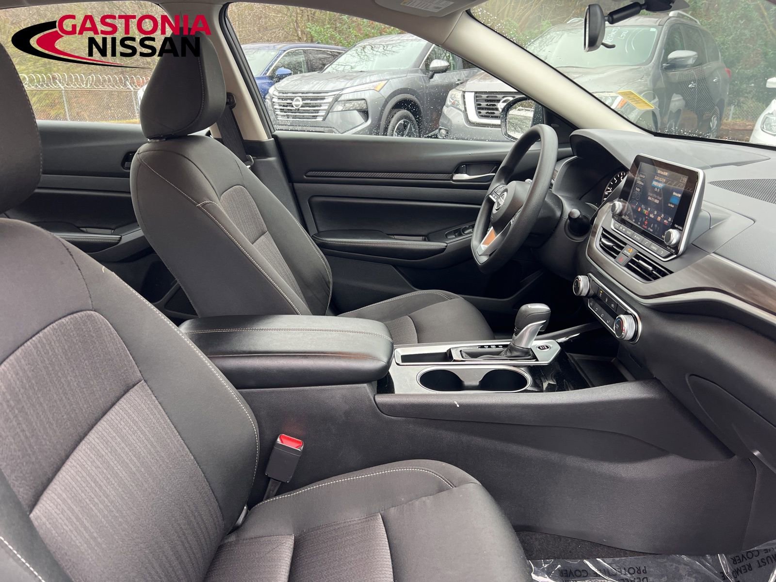 Used 2024 Nissan Altima 2.5 SV image 25