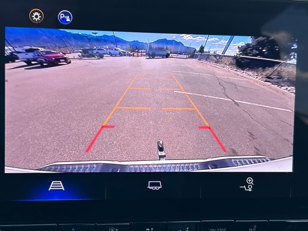 Used 2024 Chevrolet Colorado LT w/ LT Convenience Package II image 13