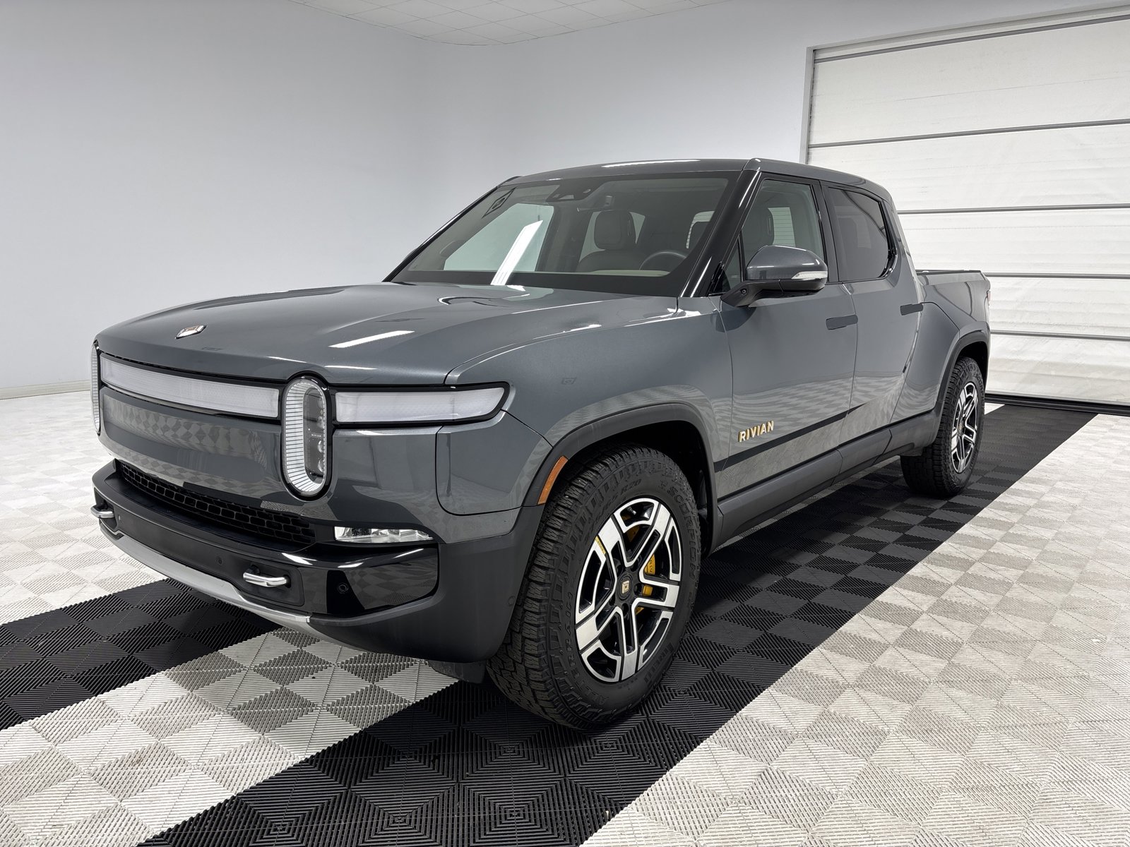 Used 2023 Rivian R1T Adventure