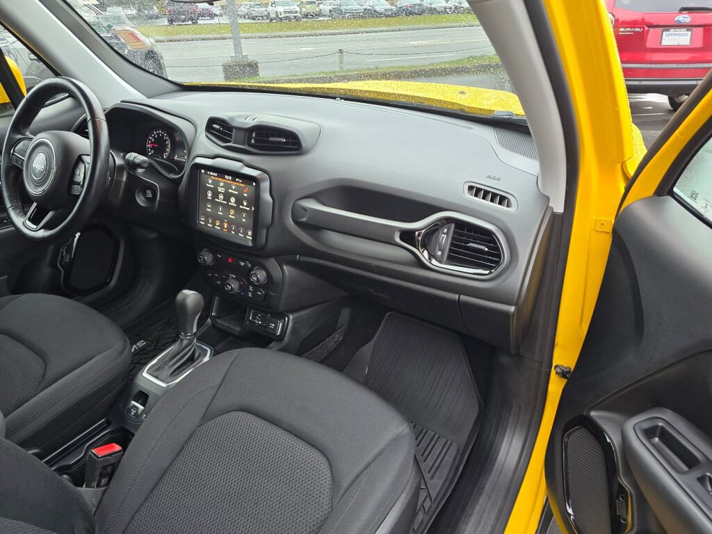 Used 2019 Jeep Renegade Altitude w/ UConnect 8.4 Nav Group image 14