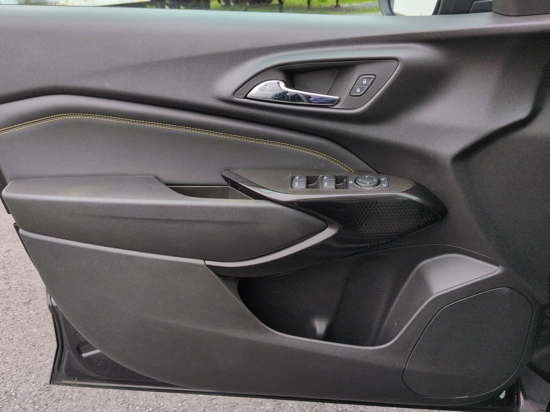 Certified 2024 Chevrolet Trax ACTIV w/ Sunroof Package FWD image 21