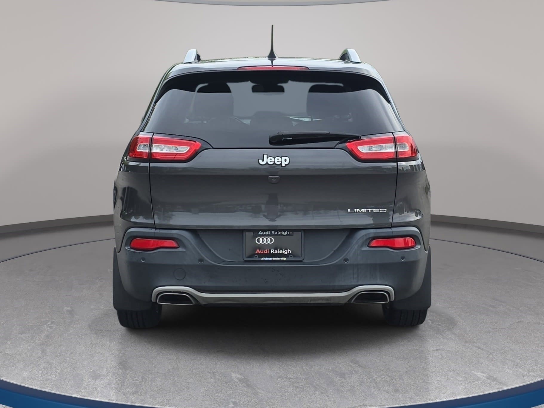 Used 2017 Jeep Cherokee Limited image 6