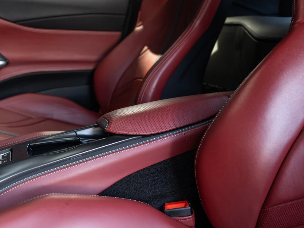 Used 2019 Ferrari 812 Superfast RWD image 24
