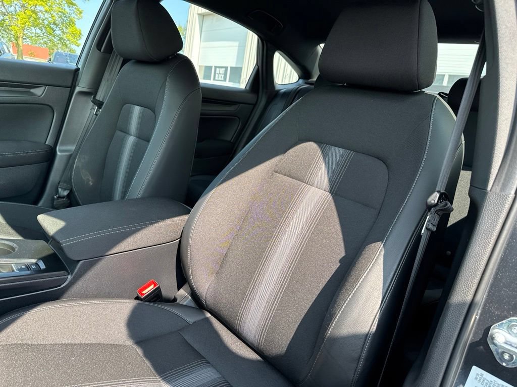 Used 2025 Honda Civic Sport image 28