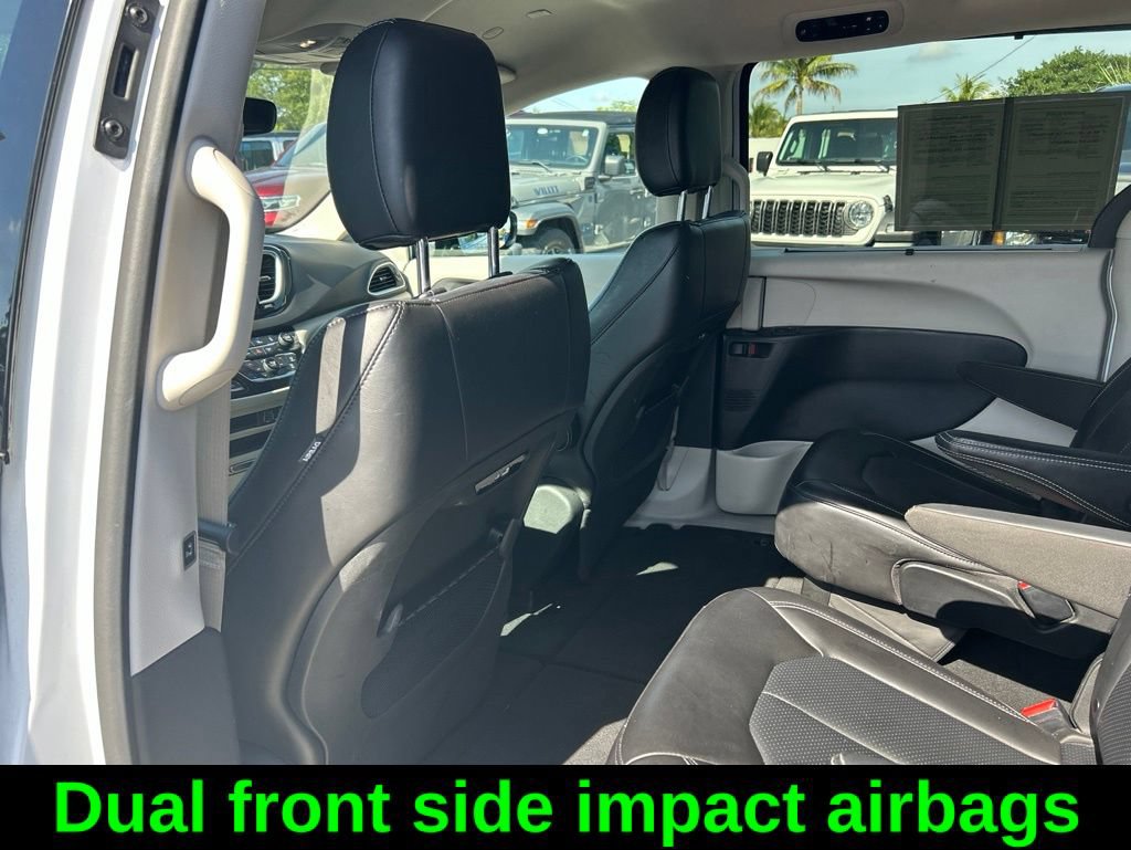 Certified 2024 Chrysler Pacifica Touring-L FWD image 25