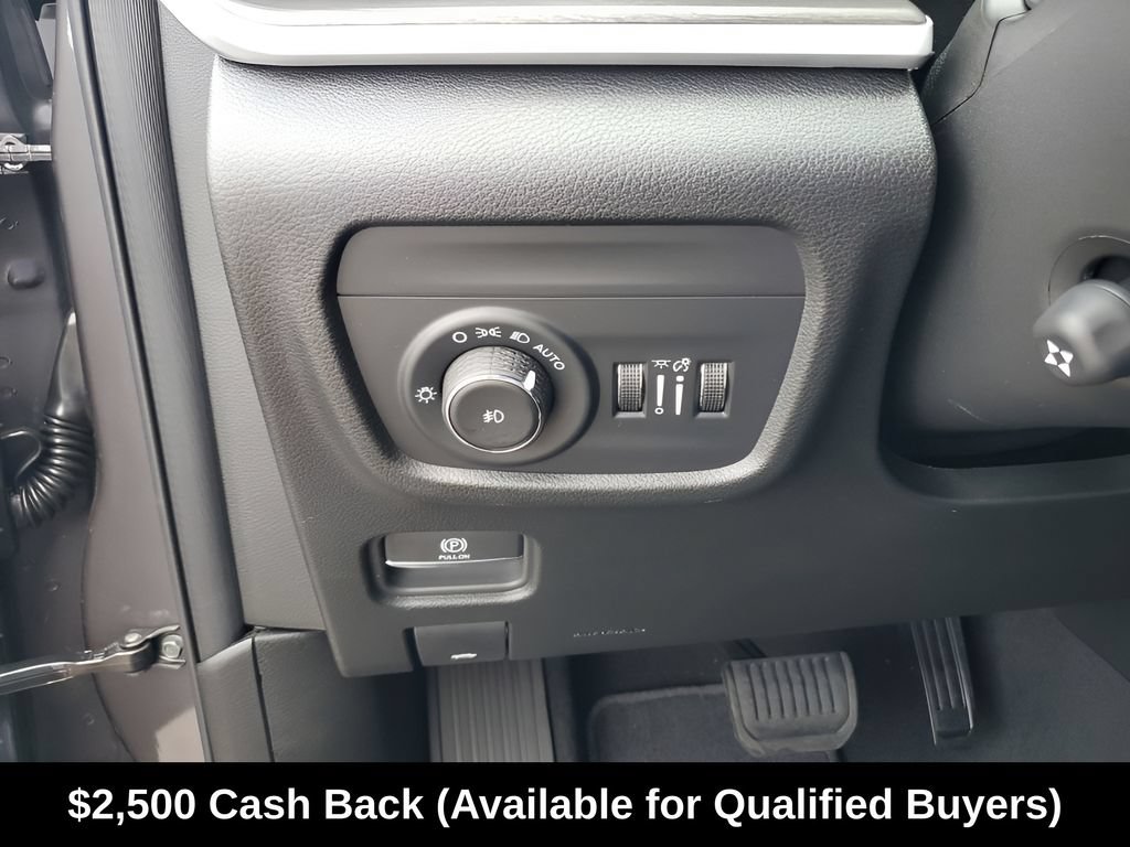 New 2025 Jeep Grand Cherokee L Limited w/ Luxury Tech Group II RWD image 54