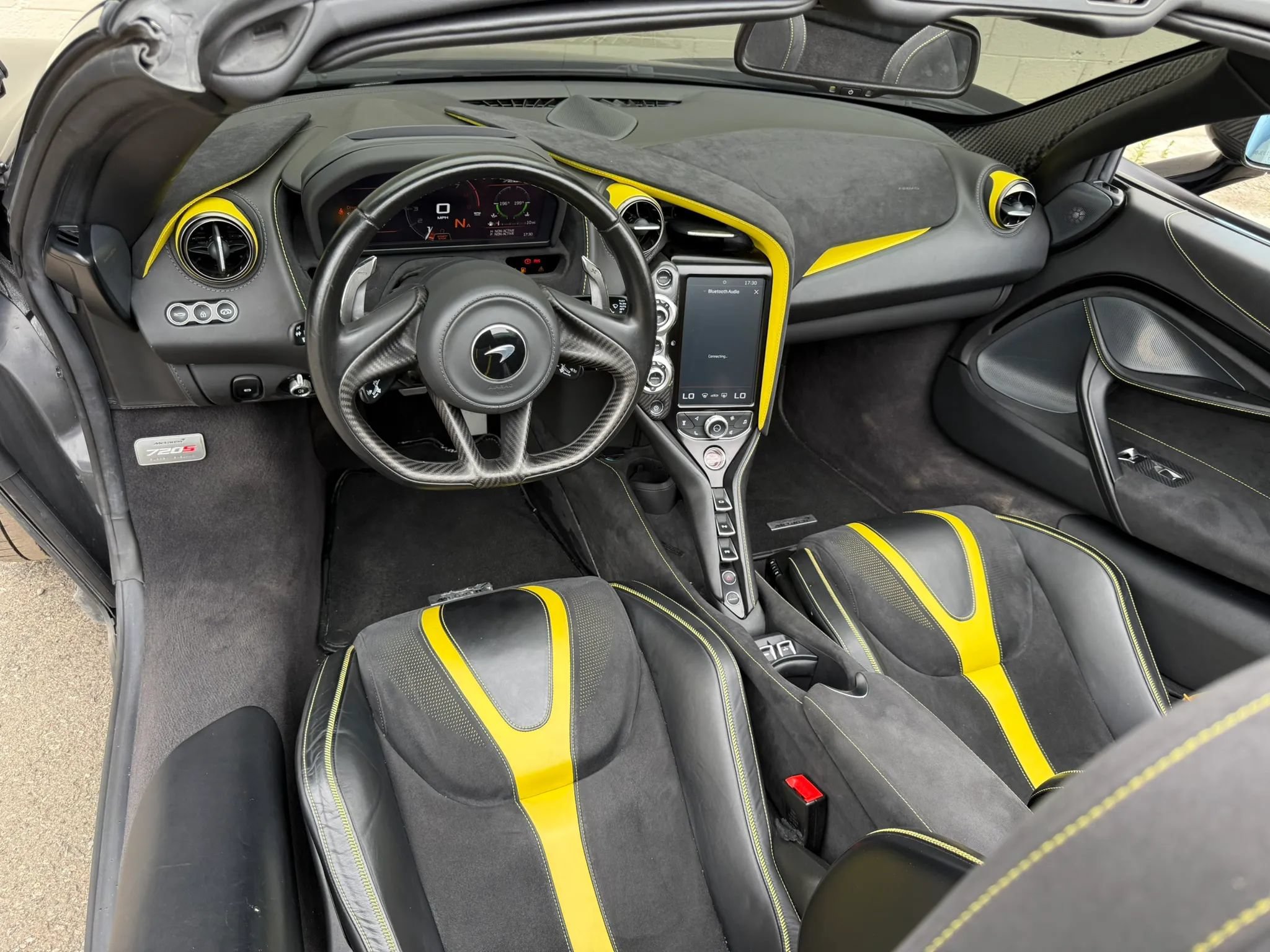 Used 2022 McLaren 720S Performance RWD image 33