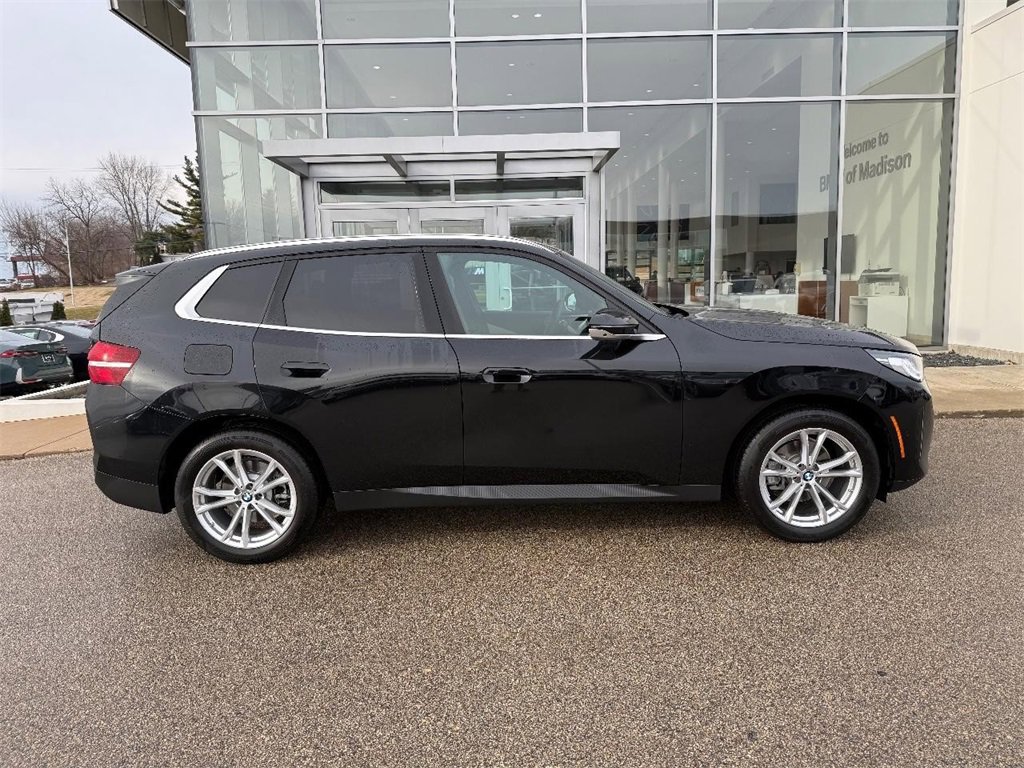 Certified 2025 BMW X3 xDrive30i w/ Premium Package image 2