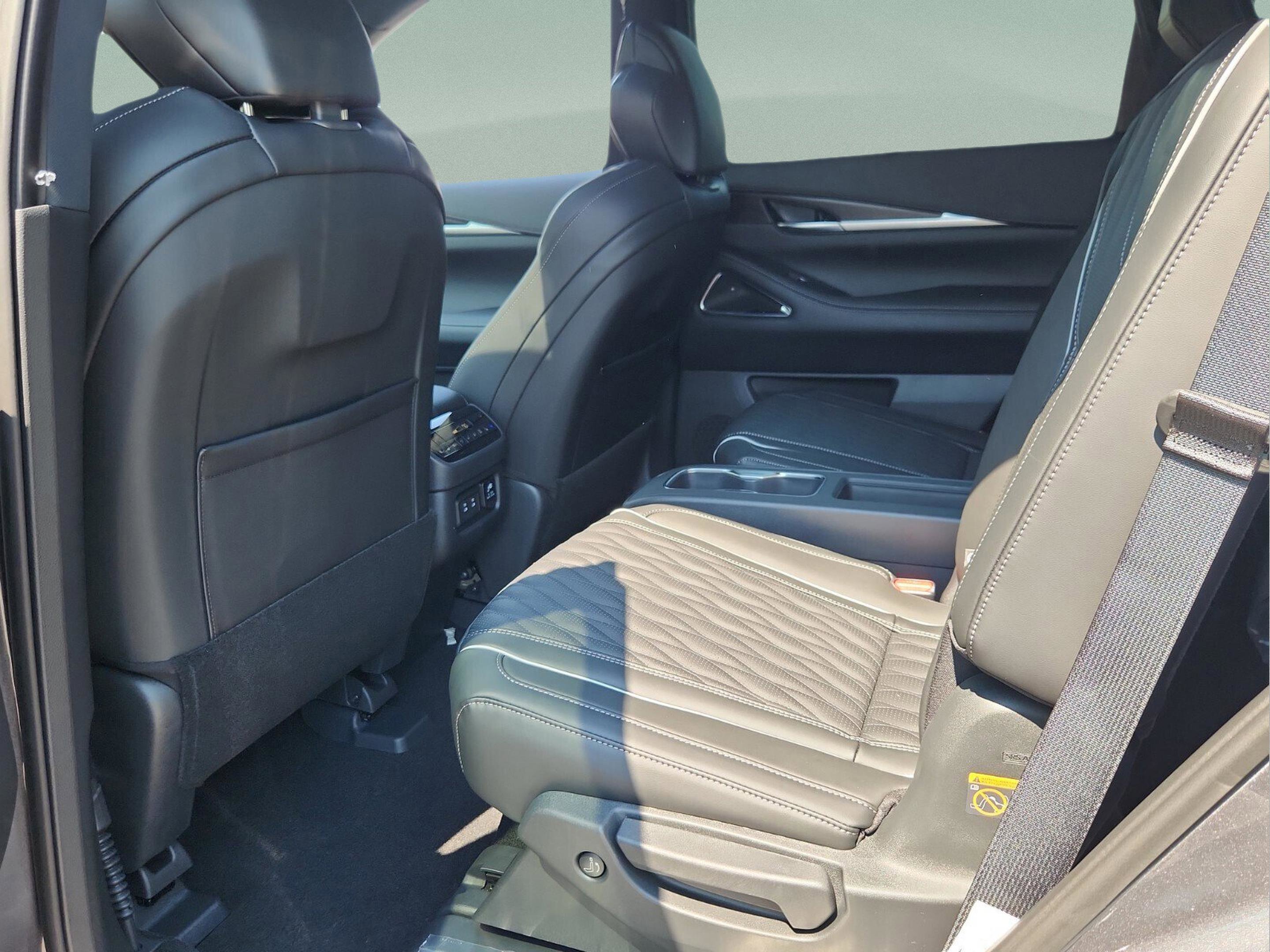 New 2026 INFINITI QX60 Autograph image 10