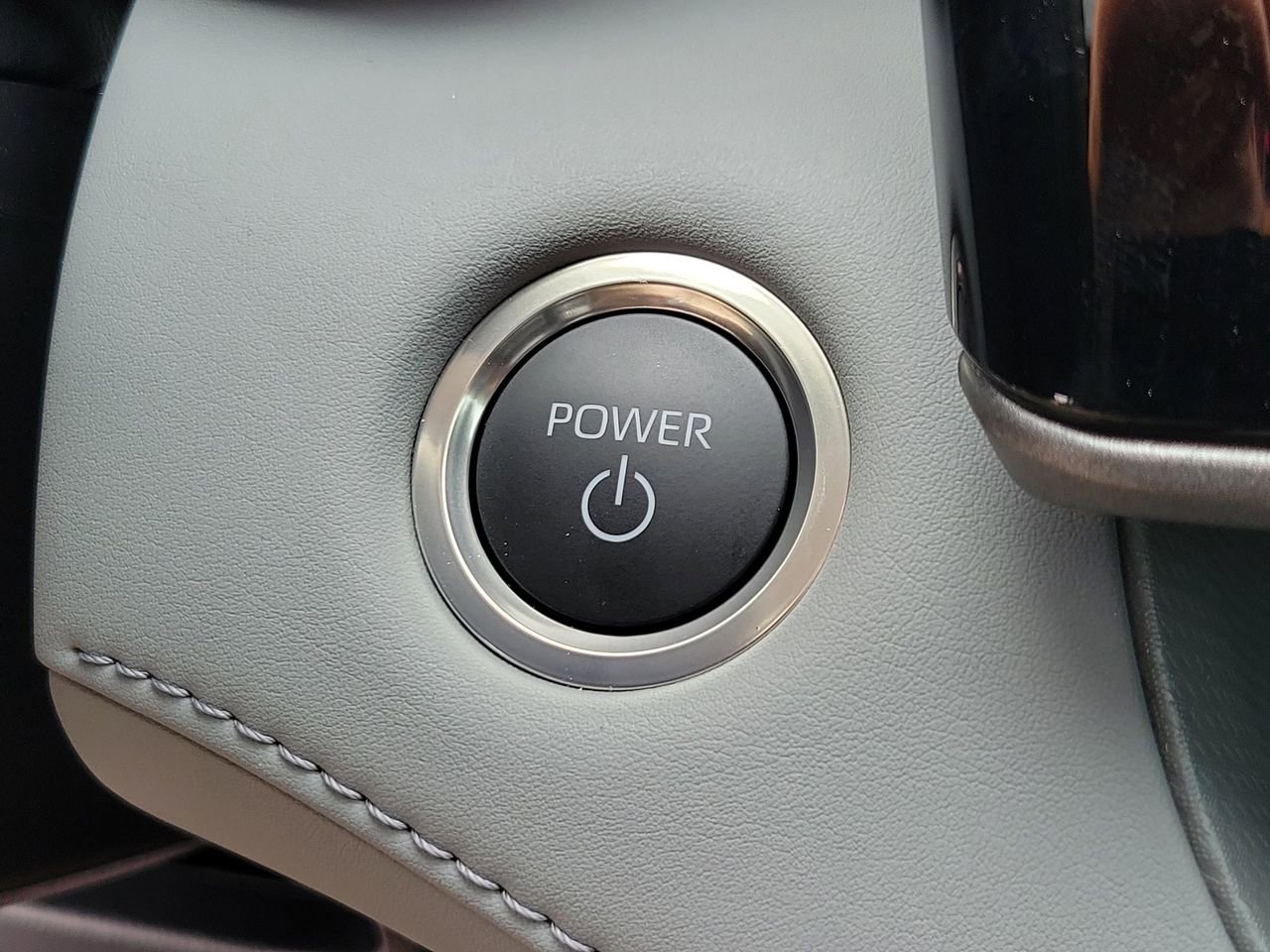 New 2026 Toyota Highlander XLE image 32