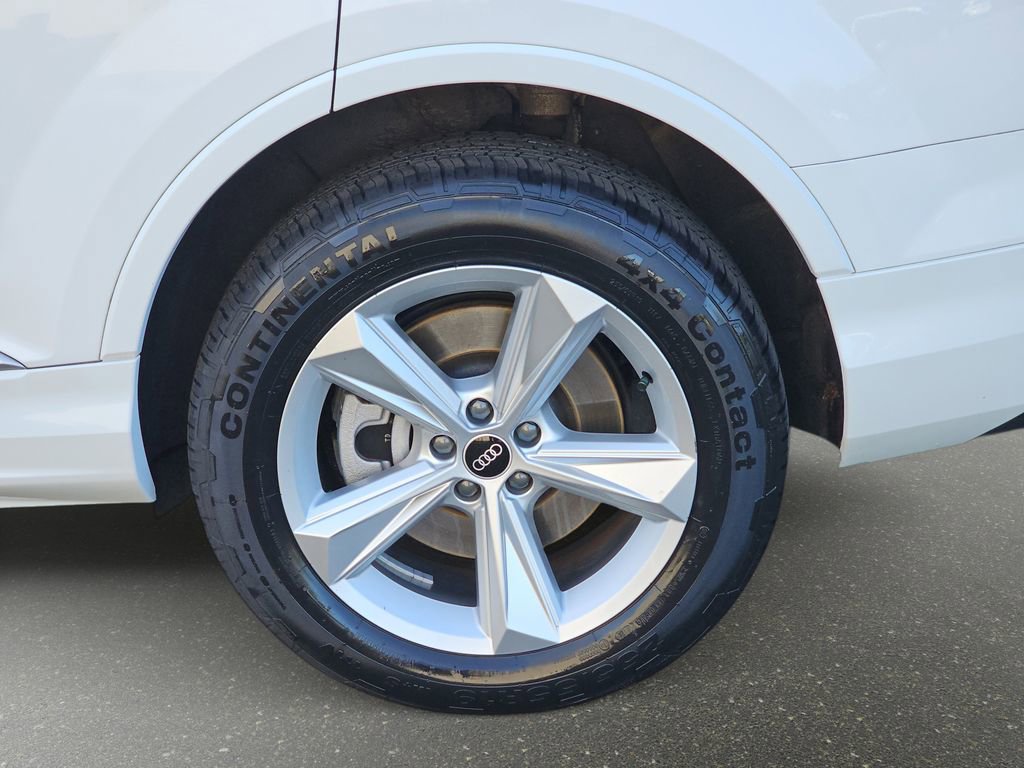 Used 2022 Audi Q7 2.0T Premium Plus w/ Premium Plus Package AWD/4WD image 37