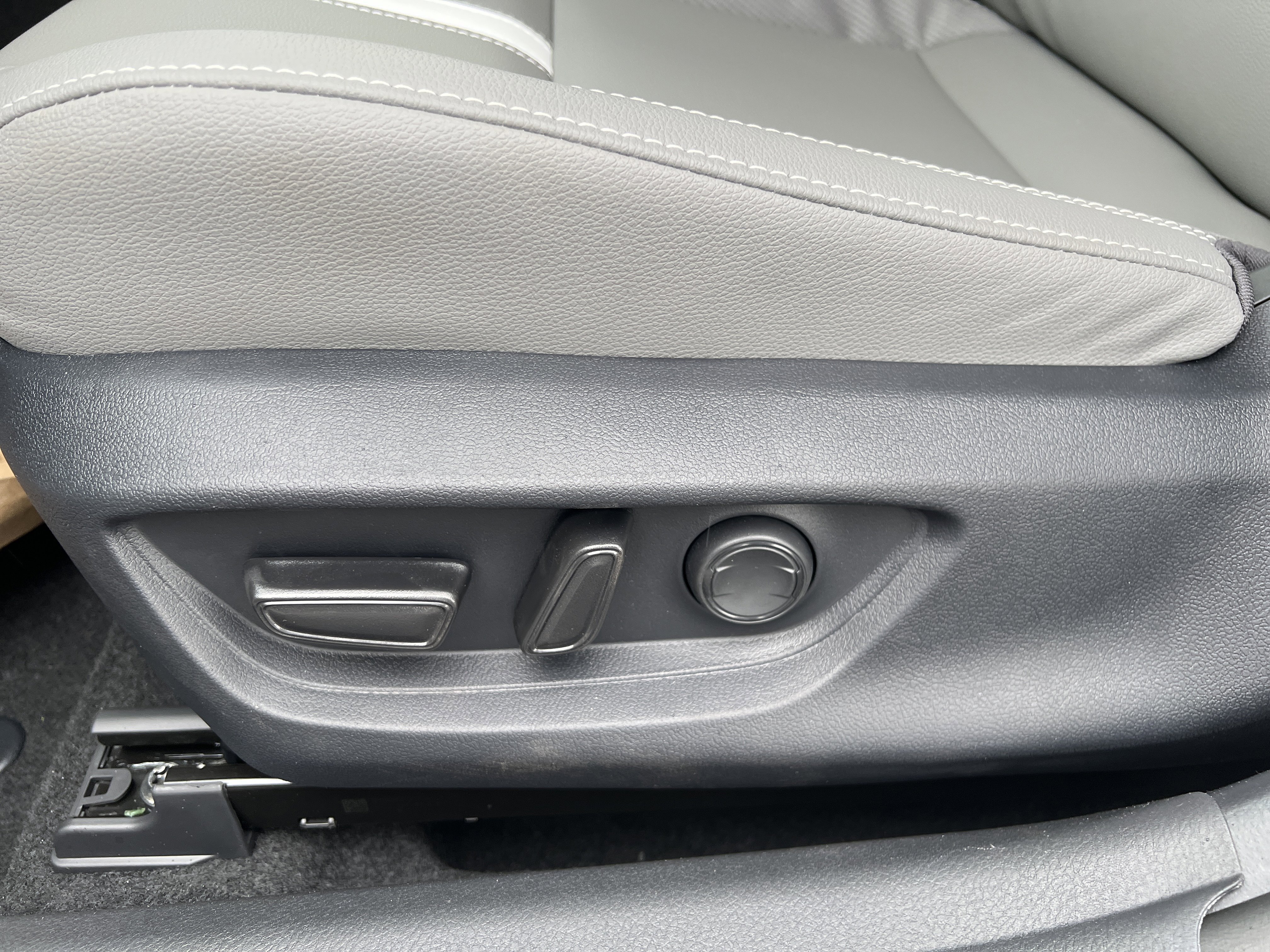 New 2026 Toyota Camry SE image 13