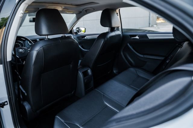 Used 2017 Volkswagen Jetta SE image 73