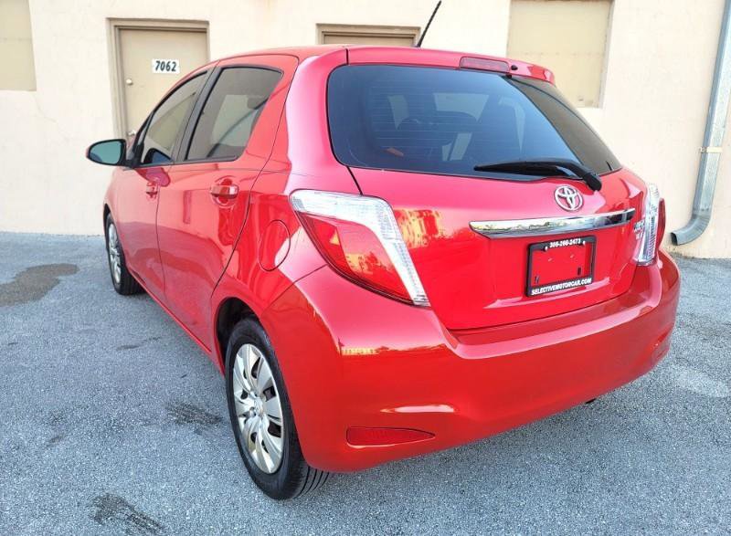 Used 2013 Toyota Yaris LE image 18