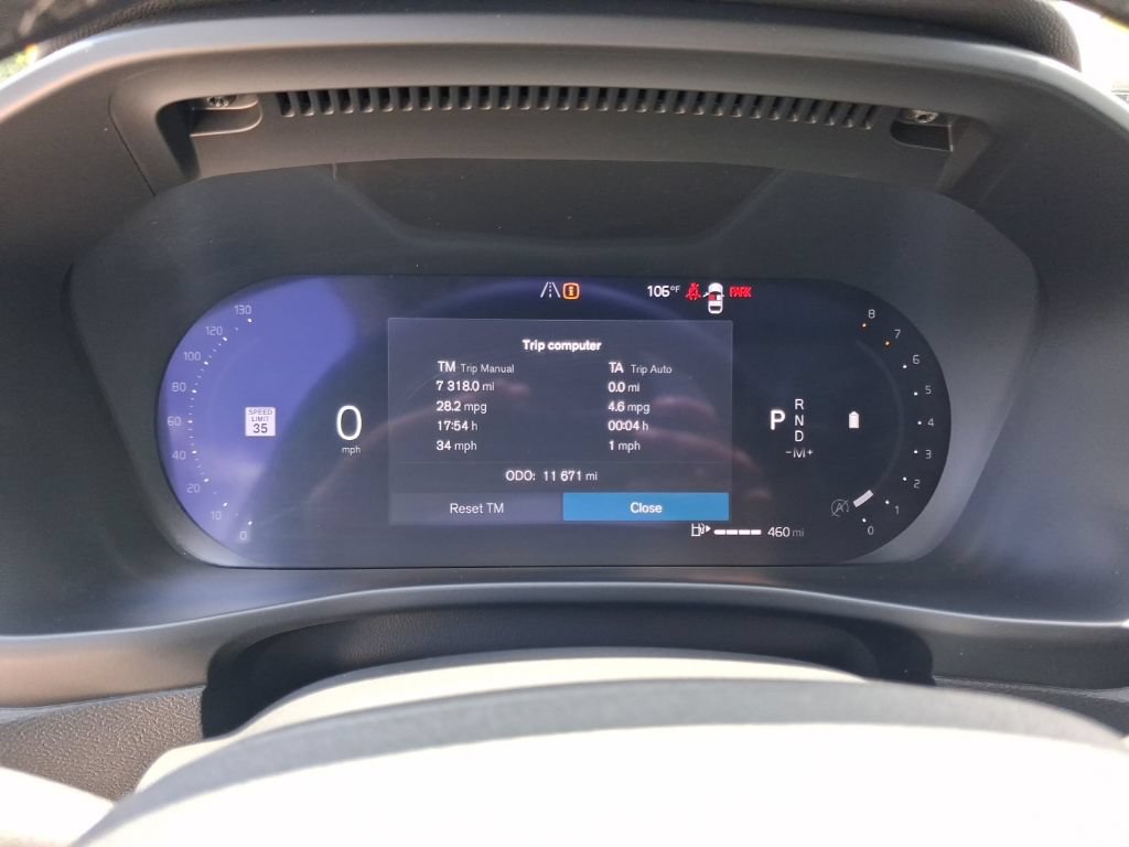 Certified 2026 Volvo XC40 B5 Plus AWD/4WD image 18