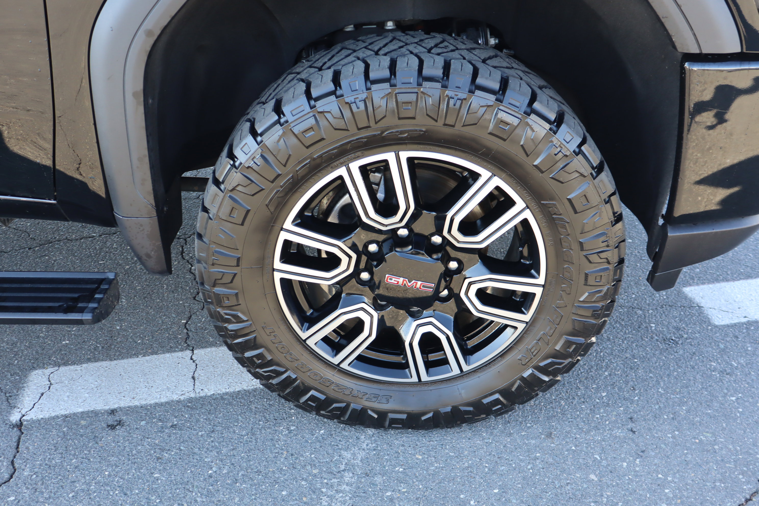 Certified 2023 GMC Sierra 2500 AT4 w/ AT4 Premium Plus Package image 40