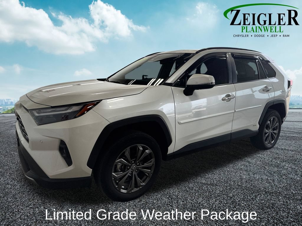 Used 2022 Toyota RAV4 Limited AWD/4WD image 2