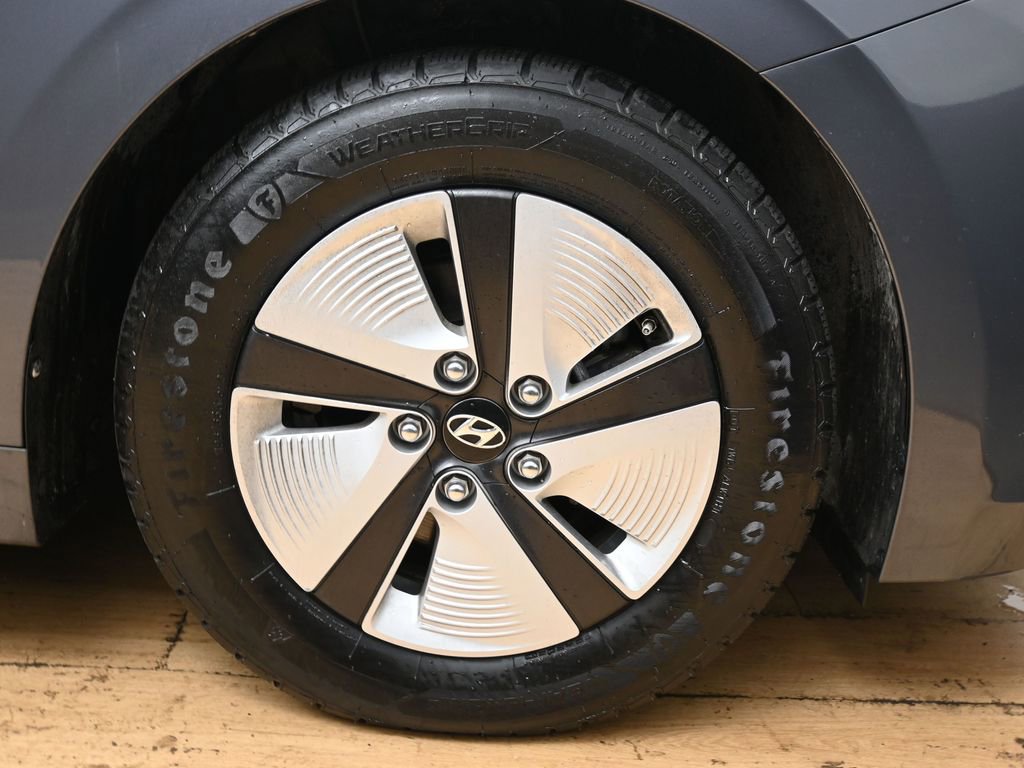 Used 2018 Hyundai Ioniq Blue image 16