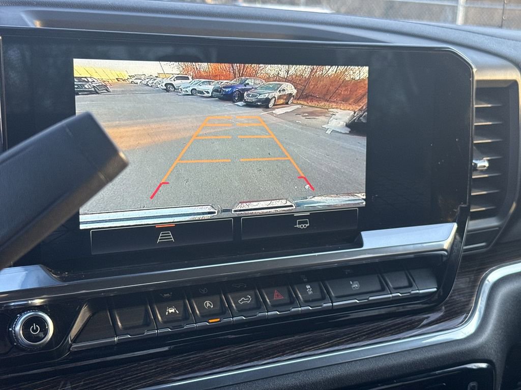 Used 2025 GMC Sierra 1500 Elevation image 17