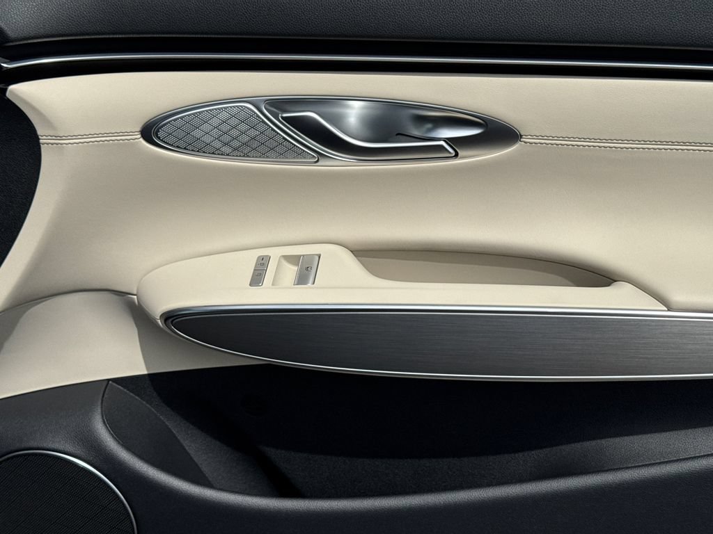 New 2026 Genesis GV70 2.5T Select AWD/4WD image 16