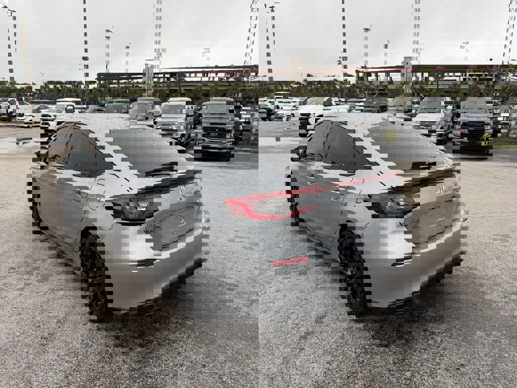 Used 2022 Honda Civic Sport image 8