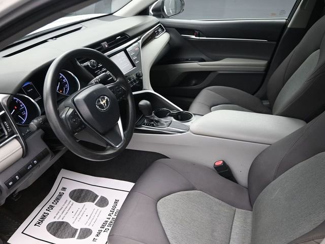 Used 2018 Toyota Camry LE image 15
