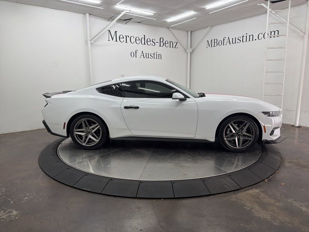 Used 2025 Ford Mustang Coupe image 8