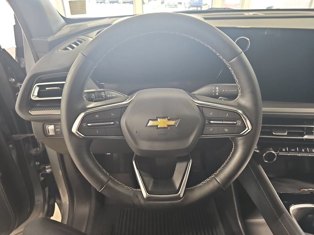 Certified 2024 Chevrolet Traverse LT w/ Trailering Package FWD image 25
