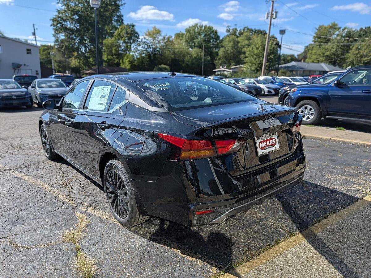 New 2026 Nissan Altima 2.5 SV AWD/4WD image 10